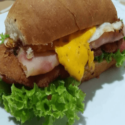 Milanesa Al pan La Miguería